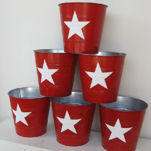 BUCKET, Red w White Star